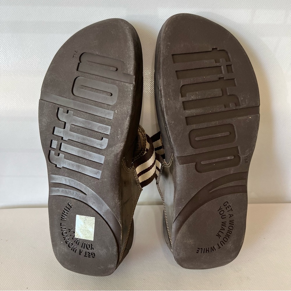 FitFlop Women's Brown and Cream Striped Thong Sandals - Picture 7 of 9